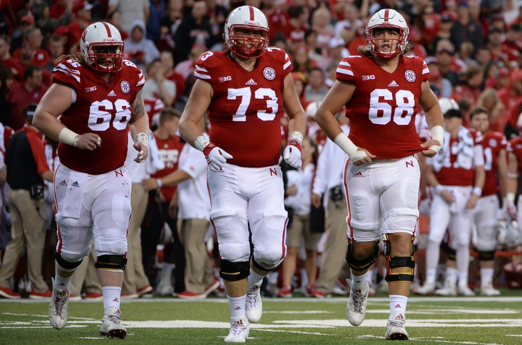 “Knee Braces for Linemen: A Guide to Protection”