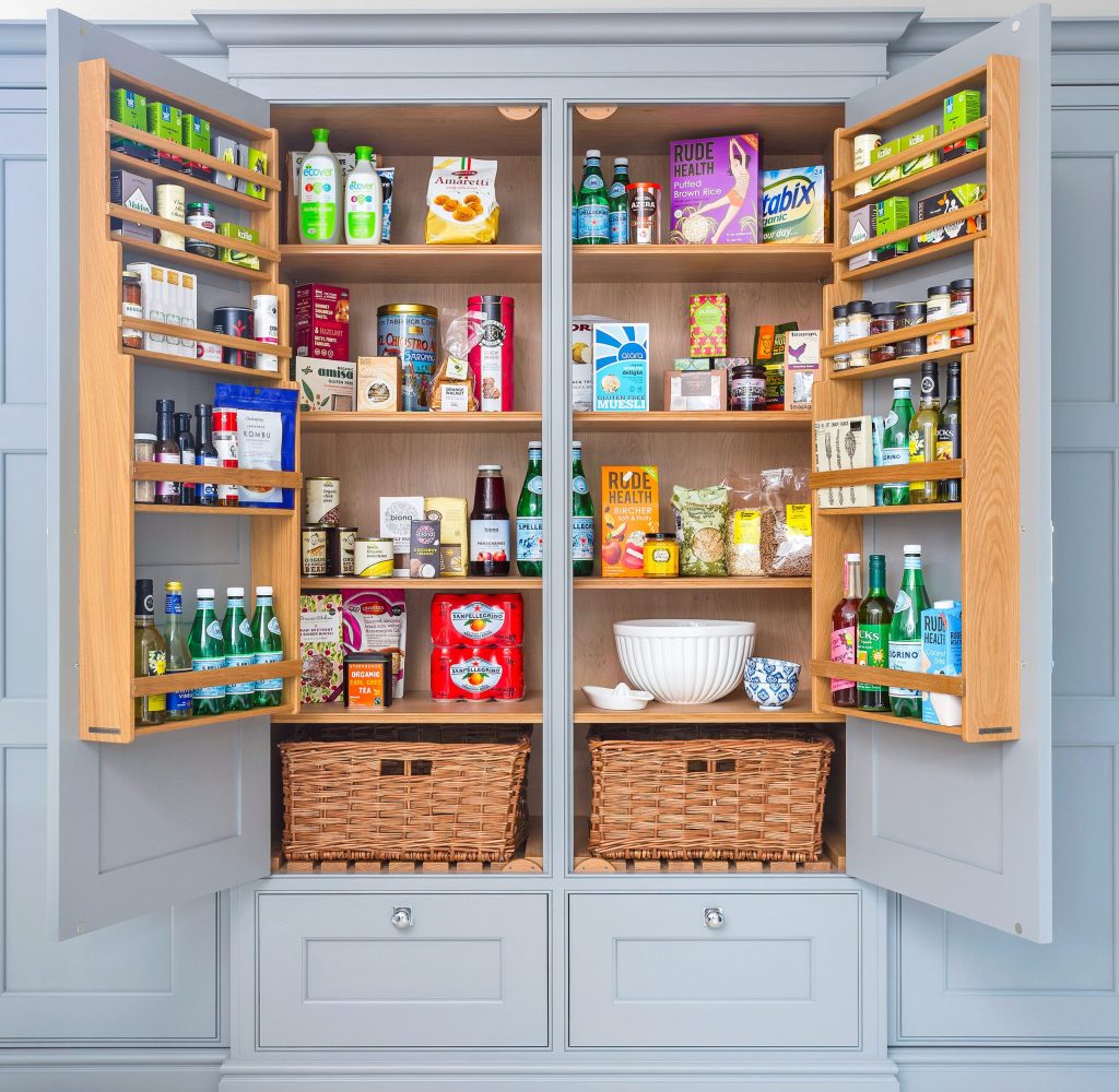 “Optimizing Pantry Shelf Height for Maximum Storage”