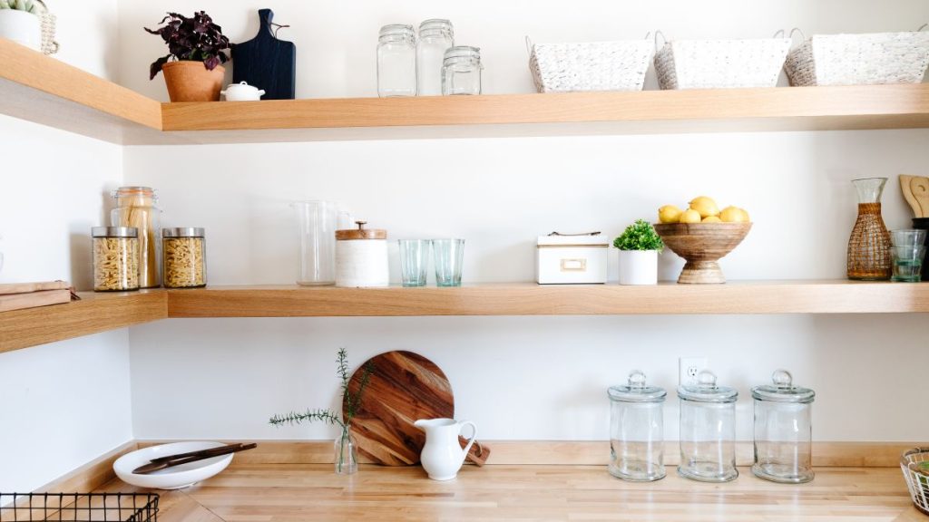 “Optimizing Pantry Space: The Benefits of Deep Shelving”